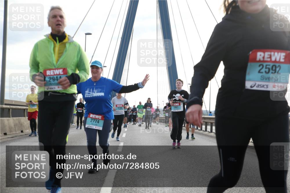 03.10.2024 - Köhlbrandbrückenlauf Jannik Wohlers http://msf.ph/oto/7284805 03.10.2024 09:32:43 Position 1 2944, 2774, 3139, 1861, 2592 meine-sportfotos.de
