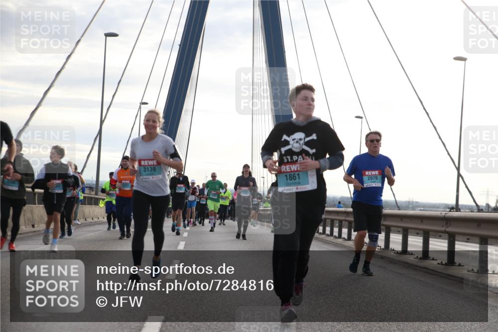 03.10.2024 - Köhlbrandbrückenlauf Jannik Wohlers http://msf.ph/oto/7284816 03.10.2024 09:32:44 Position 1 2333, 3139, 1861, 2275, 2070 meine-sportfotos.de