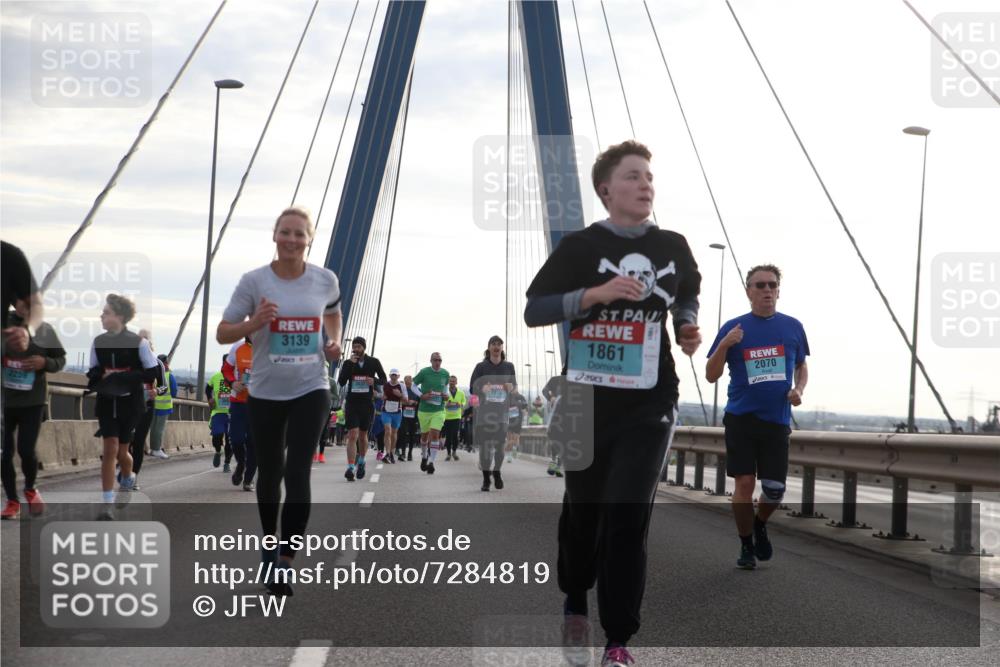 03.10.2024 - Köhlbrandbrückenlauf Jannik Wohlers http://msf.ph/oto/7284819 03.10.2024 09:32:45 Position 1 2259, 3139, 2275, 1861, 2070 meine-sportfotos.de