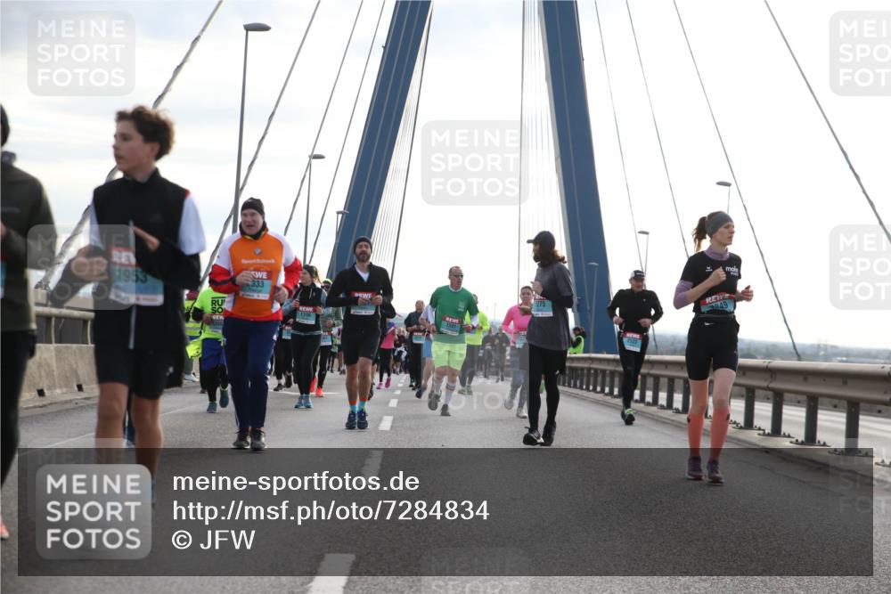 03.10.2024 - Köhlbrandbrückenlauf Jannik Wohlers http://msf.ph/oto/7284834 03.10.2024 09:32:47 Position 1 1953, 333, 1396, 1501, 2275, 2523, 1, 3249 meine-sportfotos.de