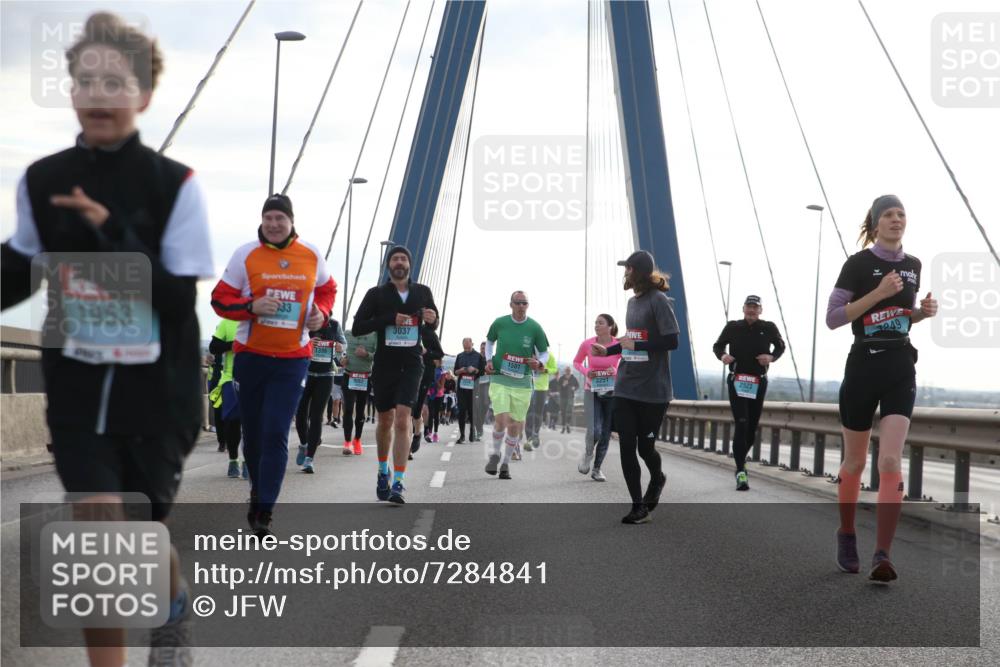 03.10.2024 - Köhlbrandbrückenlauf Jannik Wohlers http://msf.ph/oto/7284841 03.10.2024 09:32:48 Position 1 1953, 33, 1396, 3037, 1501, 3249 meine-sportfotos.de