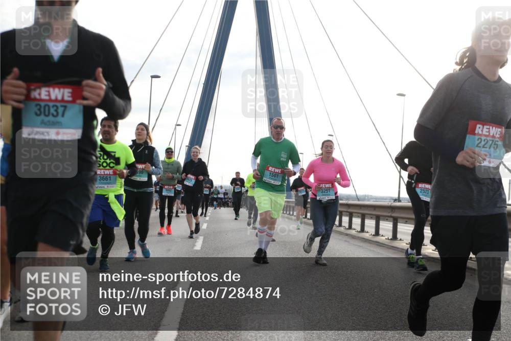 03.10.2024 - Köhlbrandbrückenlauf Jannik Wohlers http://msf.ph/oto/7284874 03.10.2024 09:32:52 Position 1 3037, 3661, 96, 3062, 1501, 3251, 2523, 2275 meine-sportfotos.de