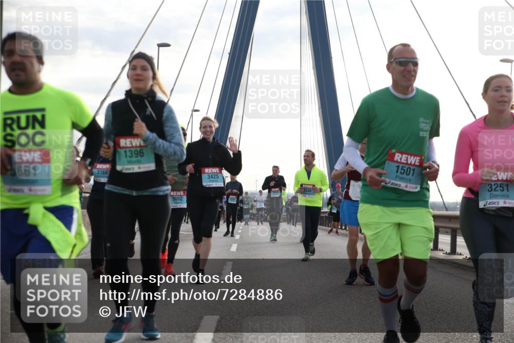 03.10.2024 - Köhlbrandbrückenlauf Jannik Wohlers http://msf.ph/oto/7284886 03.10.2024 09:32:53 Position 1 661, 1396, 3168, 3062, 3425, 1501, 3251, 1312, 3246 meine-sportfotos.de