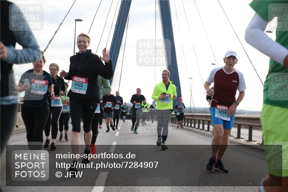 03.10.2024 - Köhlbrandbrückenlauf Jannik Wohlers http://msf.ph/oto/7284907 03.10.2024 09:32:54 Position 1 3168, 2872, 3461, 3425, 1311, 1312, 46, 3059 meine-sportfotos.de