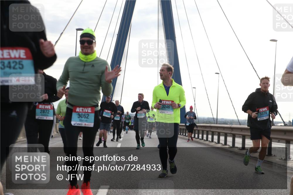 03.10.2024 - Köhlbrandbrückenlauf Jannik Wohlers http://msf.ph/oto/7284933 03.10.2024 09:32:55 Position 1 3425, 8943, 2872, 1311, 2274, 3062, 1312, 3246, 3370 meine-sportfotos.de