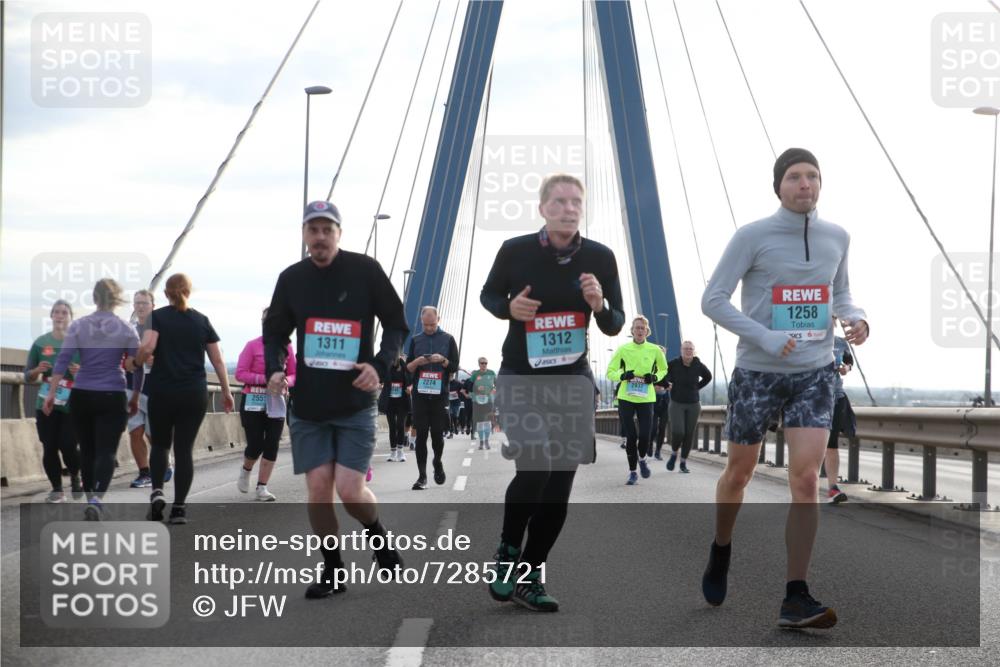 03.10.2024 - Köhlbrandbrückenlauf Jannik Wohlers http://msf.ph/oto/7285721 03.10.2024 09:32:59 Position 1 2551, 1311, 2274, 1312, 2937, 1258 meine-sportfotos.de