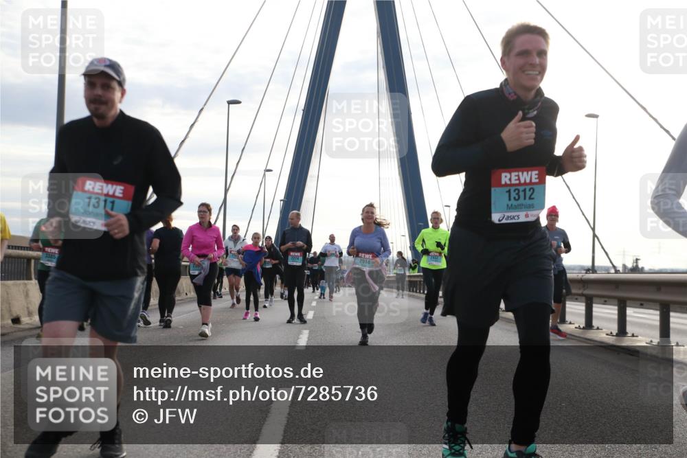 03.10.2024 - Köhlbrandbrückenlauf Jannik Wohlers http://msf.ph/oto/7285736 03.10.2024 09:33:00 Position 1 3385, 1311, 2274, 2914, 2937, 1312 meine-sportfotos.de