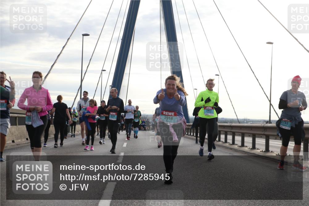 03.10.2024 - Köhlbrandbrückenlauf Jannik Wohlers http://msf.ph/oto/7285945 03.10.2024 09:33:01 Position 1 323, 2914, 2937, 27, 2274, 129, 2783 meine-sportfotos.de