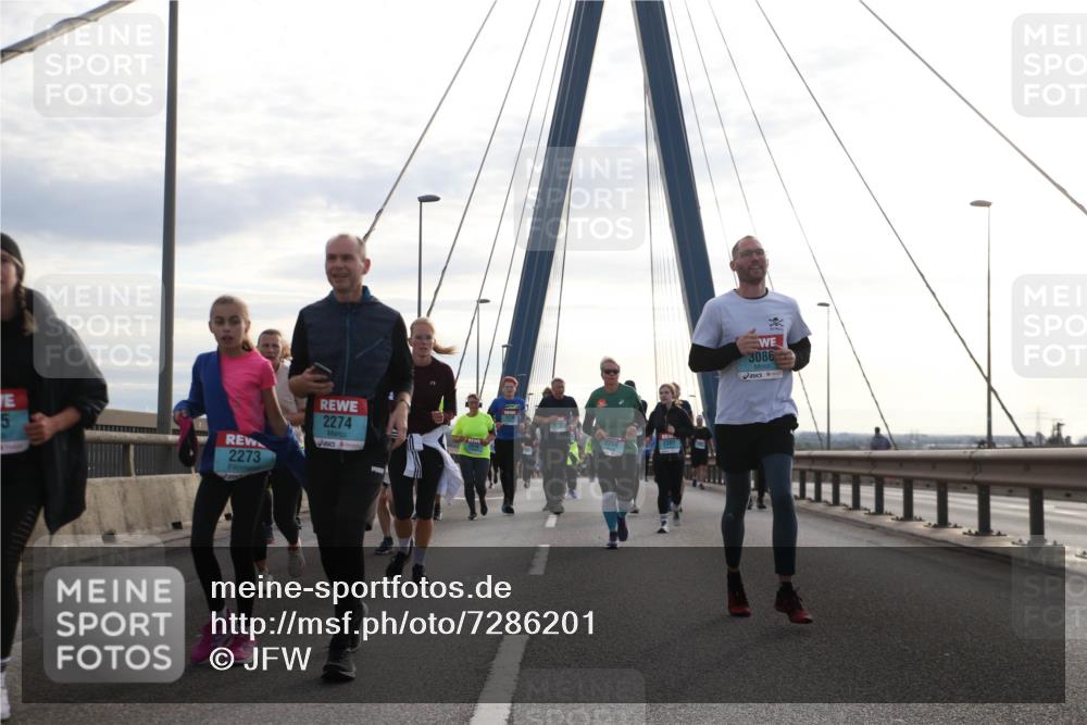 03.10.2024 - Köhlbrandbrückenlauf Jannik Wohlers http://msf.ph/oto/7286201 03.10.2024 09:33:07 Position 1 5, 2273, 2274, 2260, 2201, 3086 meine-sportfotos.de