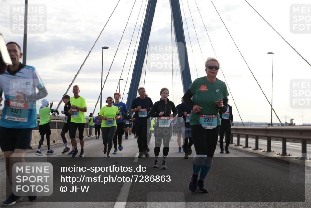 03.10.2024 - Köhlbrandbrückenlauf Jannik Wohlers http://msf.ph/oto/7286863 03.10.2024 09:33:10 Position 1 3321, 2646, 3707, 2619, 2201, 2260, 1175 meine-sportfotos.de
