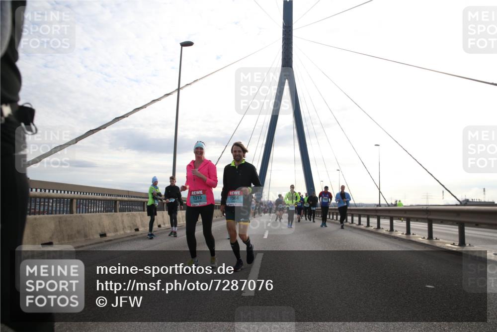 03.10.2024 - Köhlbrandbrückenlauf Jannik Wohlers http://msf.ph/oto/7287076 03.10.2024 09:33:20 Position 1 1315, 1564 meine-sportfotos.de