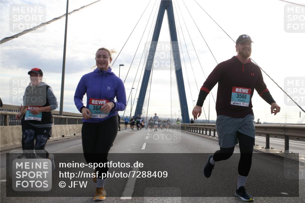03.10.2024 - Köhlbrandbrückenlauf Jannik Wohlers http://msf.ph/oto/7288409 03.10.2024 09:33:35 Position 1 364, 3568 meine-sportfotos.de