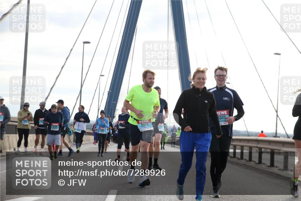 03.10.2024 - Köhlbrandbrückenlauf Jannik Wohlers http://msf.ph/oto/7289926 03.10.2024 09:33:58 Position 1 3035, 3705, 3411, 3074, 24, 8325 meine-sportfotos.de