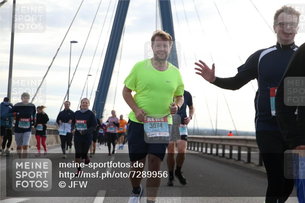 03.10.2024 - Köhlbrandbrückenlauf Jannik Wohlers http://msf.ph/oto/7289956 03.10.2024 09:33:59 Position 1 3705, 3710, 3074 meine-sportfotos.de