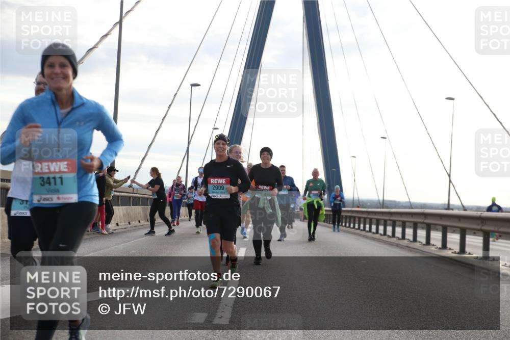 03.10.2024 - Köhlbrandbrückenlauf Jannik Wohlers http://msf.ph/oto/7290067 03.10.2024 09:34:04 Position 1 3411, 2909 meine-sportfotos.de