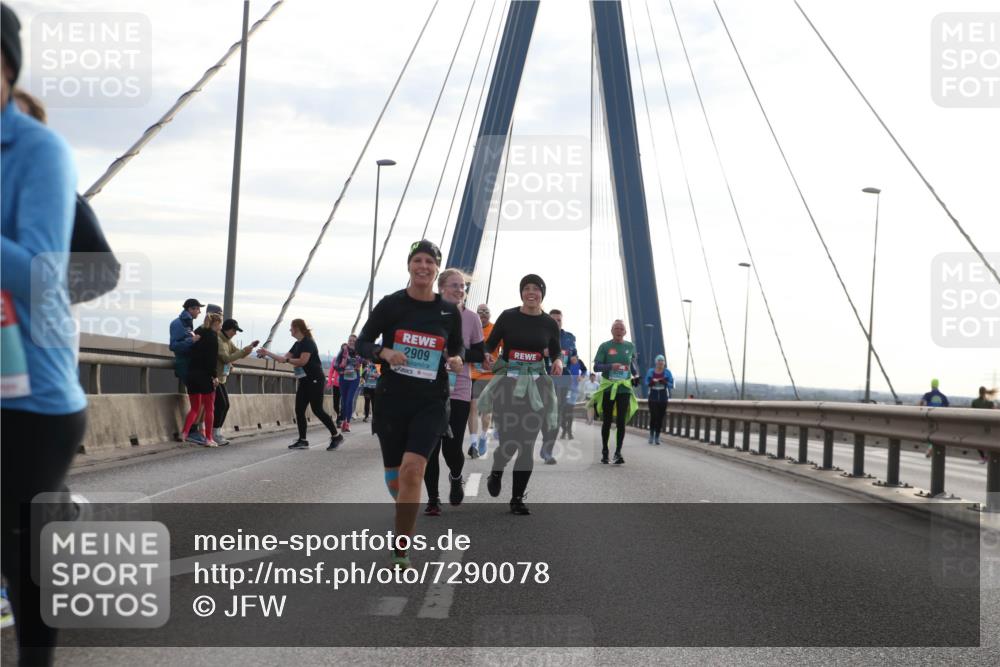 03.10.2024 - Köhlbrandbrückenlauf Jannik Wohlers http://msf.ph/oto/7290078 03.10.2024 09:34:05 Position 1 2909 meine-sportfotos.de
