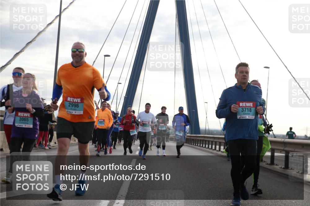 03.10.2024 - Köhlbrandbrückenlauf Jannik Wohlers http://msf.ph/oto/7291510 03.10.2024 09:34:09 Position 1 3065, 2996, 2657, 430, 3232, 3718 meine-sportfotos.de