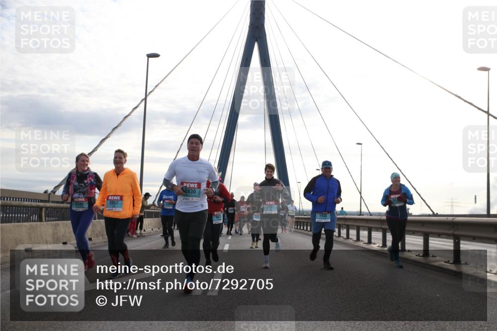 03.10.2024 - Köhlbrandbrückenlauf Jannik Wohlers http://msf.ph/oto/7292705 03.10.2024 09:34:13 Position 1 2535, 2657, 2430, 1426, 3232, 1853 meine-sportfotos.de