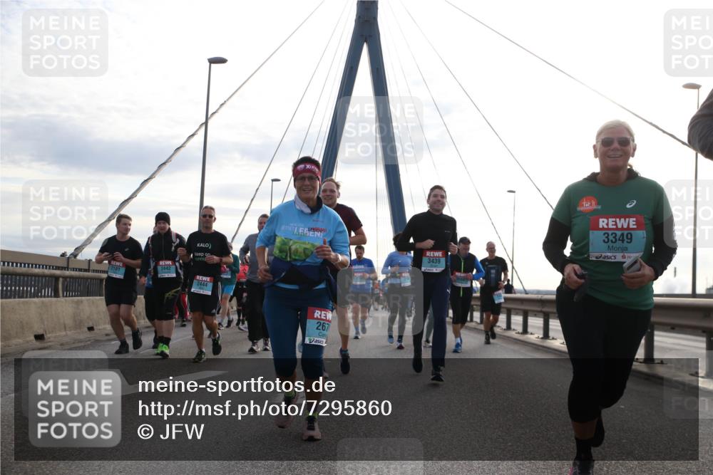 03.10.2024 - Köhlbrandbrückenlauf Jannik Wohlers http://msf.ph/oto/7295860 03.10.2024 09:34:30 Position 1 2181, 2442, 2444, 267, 3349, 3439 meine-sportfotos.de