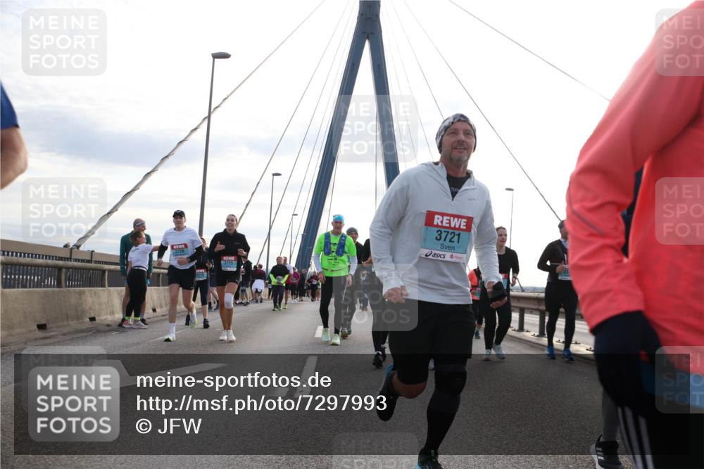 03.10.2024 - Köhlbrandbrückenlauf Jannik Wohlers http://msf.ph/oto/7297993 03.10.2024 09:34:45 Position 1 3726, 3518, 3725, 3721 meine-sportfotos.de