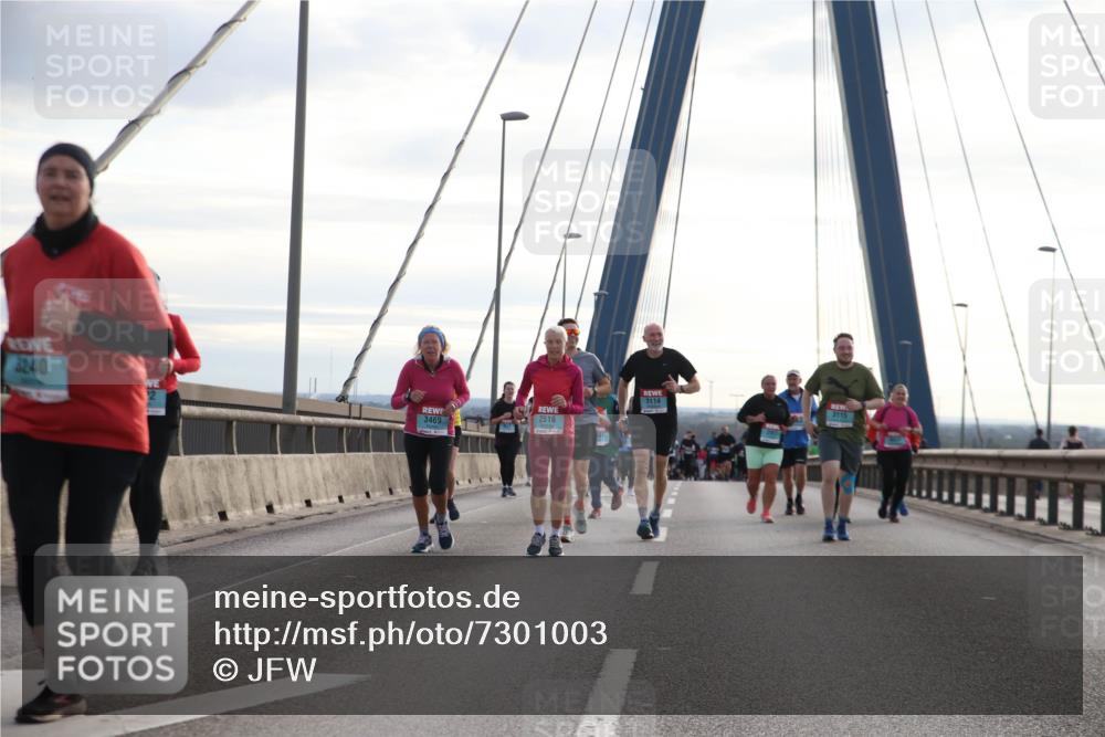 03.10.2024 - Köhlbrandbrückenlauf Jannik Wohlers http://msf.ph/oto/7301003 03.10.2024 09:35:21 Position 1 3240, 3114, 3115, 2, 2516, 3469 meine-sportfotos.de