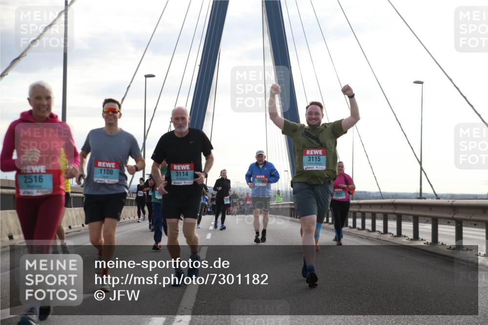 03.10.2024 - Köhlbrandbrückenlauf Jannik Wohlers http://msf.ph/oto/7301182 03.10.2024 09:35:25 Position 1 2516, 1100, 3114, 3115, 3551 meine-sportfotos.de