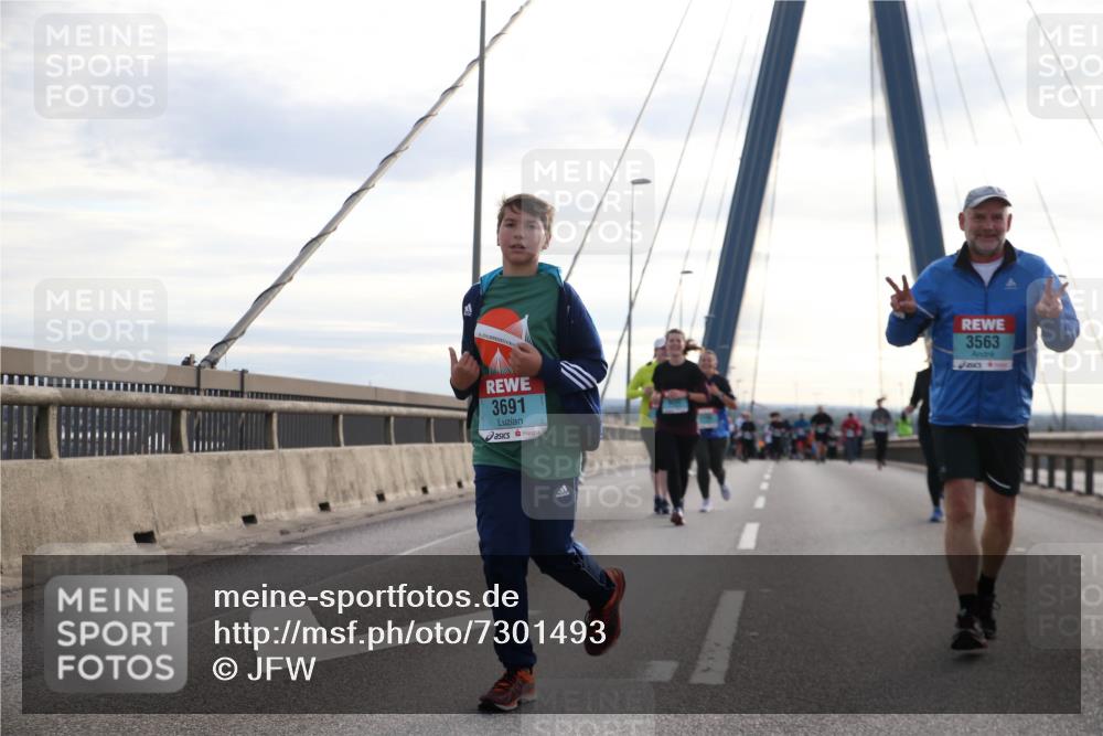 03.10.2024 - Köhlbrandbrückenlauf Jannik Wohlers http://msf.ph/oto/7301493 03.10.2024 09:35:29 Position 1 3691, 3563 meine-sportfotos.de