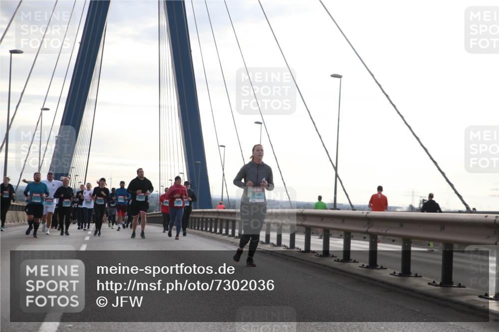 03.10.2024 - Köhlbrandbrückenlauf Jannik Wohlers http://msf.ph/oto/7302036 03.10.2024 09:35:40 Position 1 3109 meine-sportfotos.de