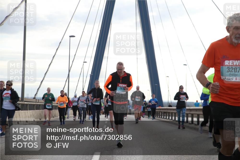 03.10.2024 - Köhlbrandbrückenlauf Jannik Wohlers http://msf.ph/oto/7302856 03.10.2024 09:36:04 Position 1 3504, 3546, 3061, 883, 2674, 3207 meine-sportfotos.de