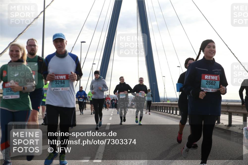 03.10.2024 - Köhlbrandbrückenlauf Jannik Wohlers http://msf.ph/oto/7303374 03.10.2024 09:36:19 Position 1 329, 3294, 2192, 2662 meine-sportfotos.de