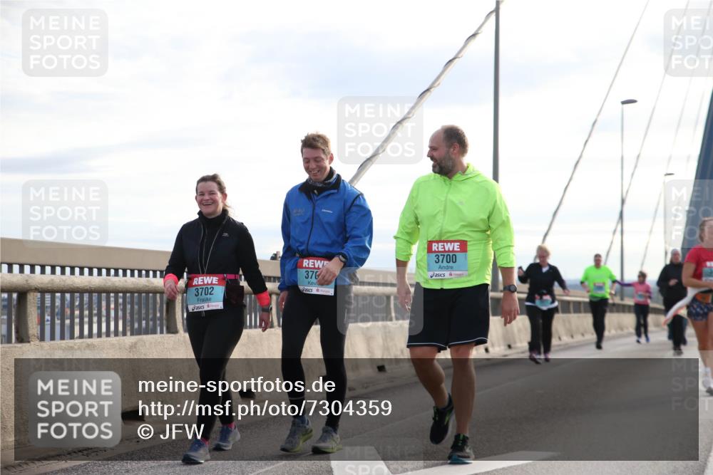 03.10.2024 - Köhlbrandbrückenlauf Jannik Wohlers http://msf.ph/oto/7304359 03.10.2024 09:36:31 Position 1 3702, 376, 3700 meine-sportfotos.de