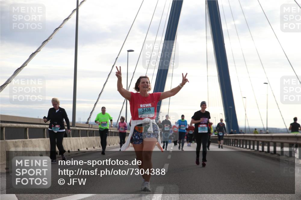 03.10.2024 - Köhlbrandbrückenlauf Jannik Wohlers http://msf.ph/oto/7304388 03.10.2024 09:36:33 Position 1 3436 meine-sportfotos.de