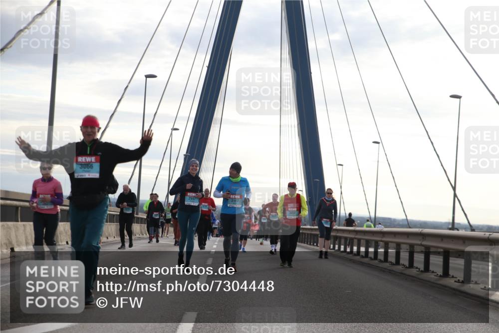03.10.2024 - Köhlbrandbrückenlauf Jannik Wohlers http://msf.ph/oto/7304448 03.10.2024 09:36:38 Position 1 3066, 2997, 3167, 3270, 3458 meine-sportfotos.de