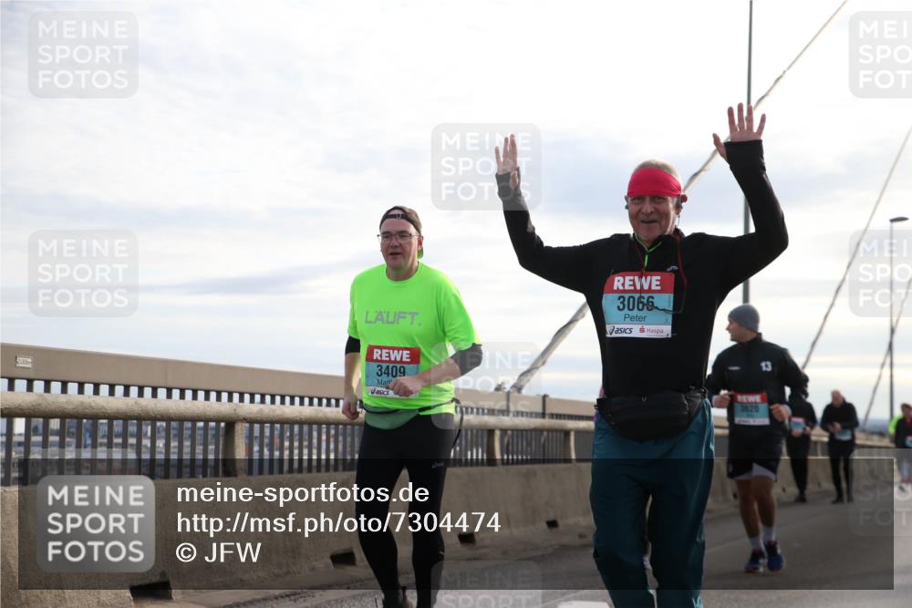 03.10.2024 - Köhlbrandbrückenlauf Jannik Wohlers http://msf.ph/oto/7304474 03.10.2024 09:36:40 Position 1 3409, 3066, 3620 meine-sportfotos.de