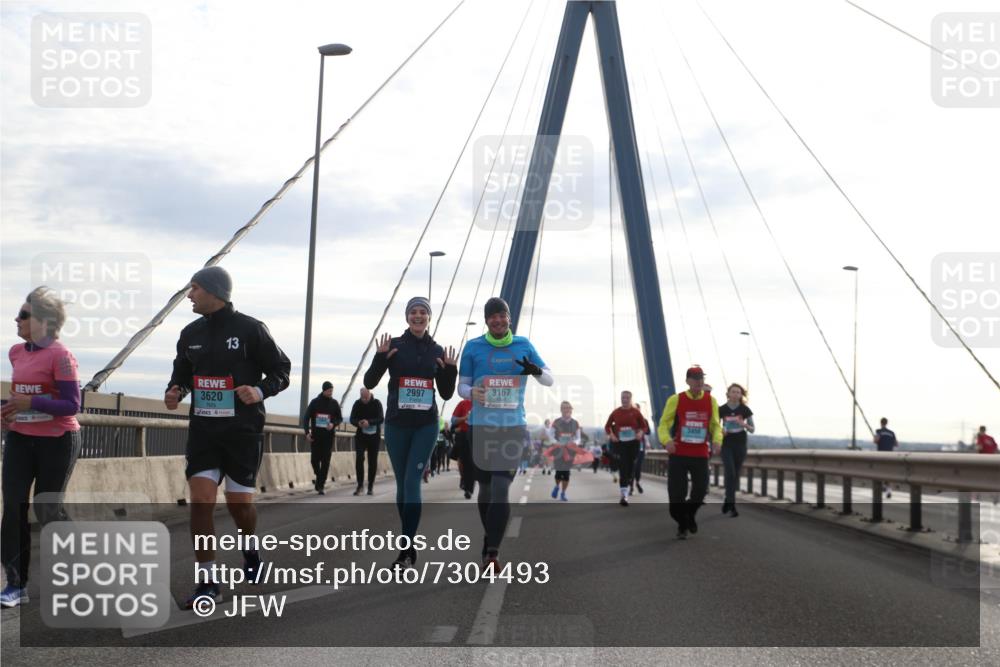 03.10.2024 - Köhlbrandbrückenlauf Jannik Wohlers http://msf.ph/oto/7304493 03.10.2024 09:36:41 Position 1 13, 3620, 2997, 3167, 3458 meine-sportfotos.de