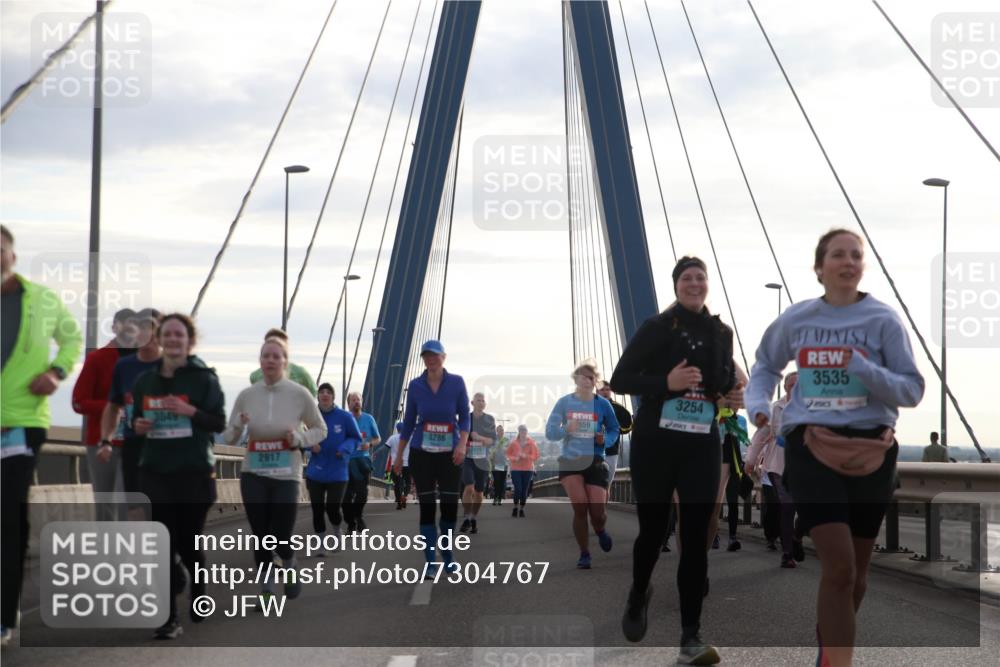03.10.2024 - Köhlbrandbrückenlauf Jannik Wohlers http://msf.ph/oto/7304767 03.10.2024 09:36:55 Position 1 3049, 3286, 2917, 559, 3254, 3535 meine-sportfotos.de