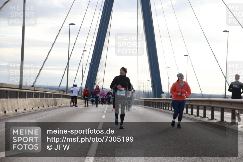 03.10.2024 - Köhlbrandbrückenlauf Jannik Wohlers http://msf.ph/oto/7305199 03.10.2024 09:37:03 Position 1 2887 meine-sportfotos.de