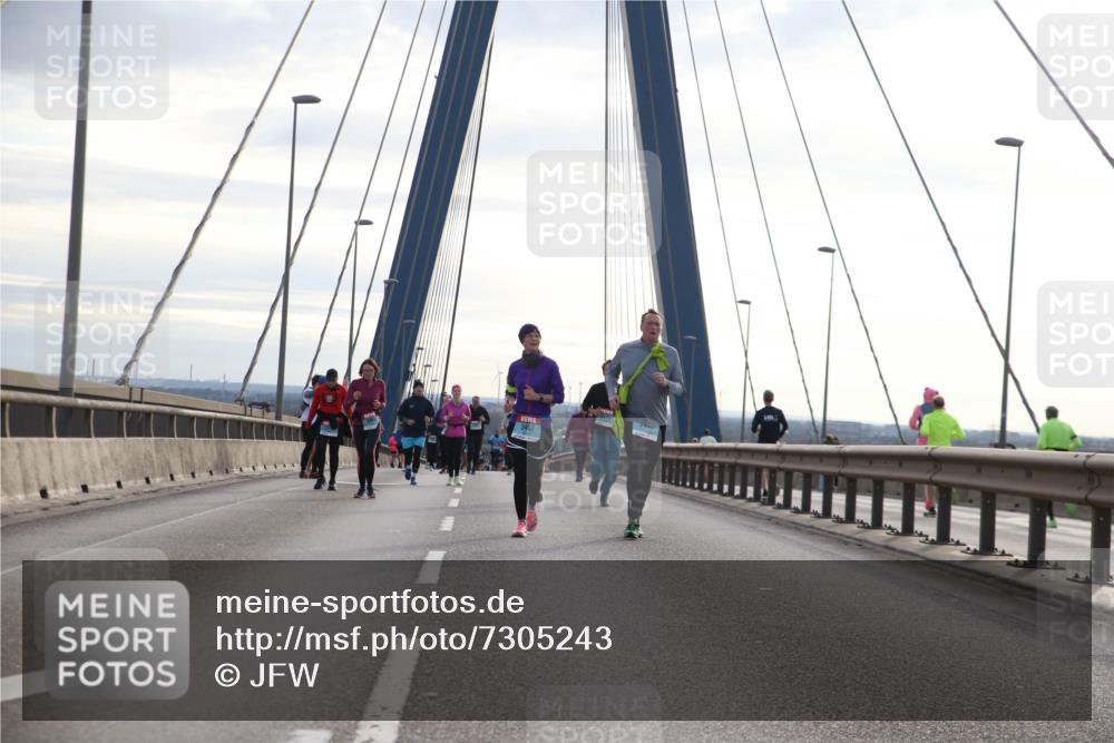 03.10.2024 - Köhlbrandbrückenlauf Jannik Wohlers http://msf.ph/oto/7305243 03.10.2024 09:37:08 Position 1 3462 meine-sportfotos.de