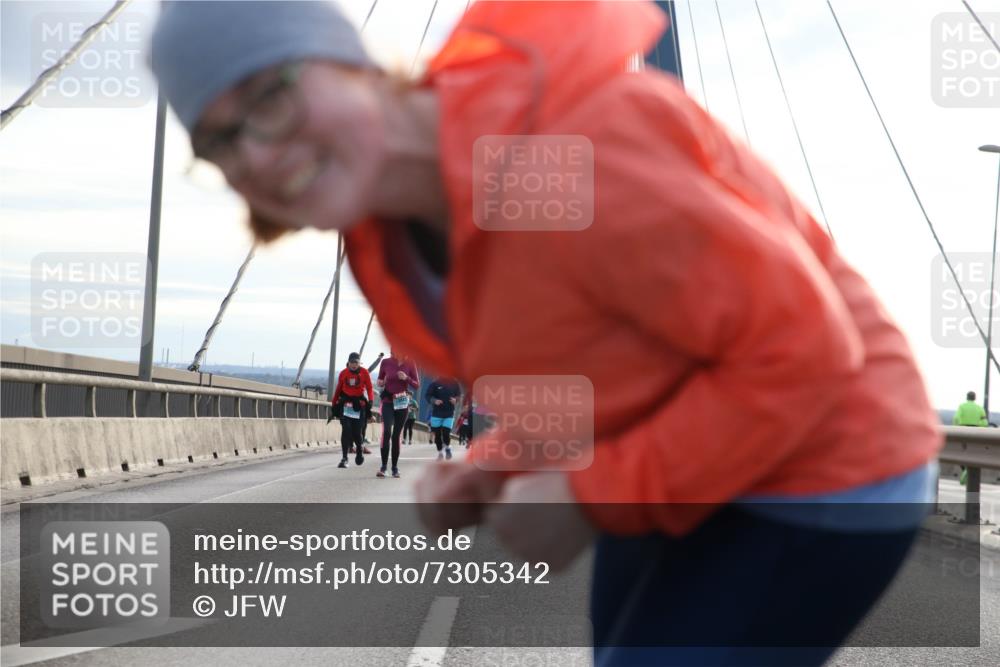 03.10.2024 - Köhlbrandbrückenlauf Jannik Wohlers http://msf.ph/oto/7305342 03.10.2024 09:37:09 Position 1  meine-sportfotos.de