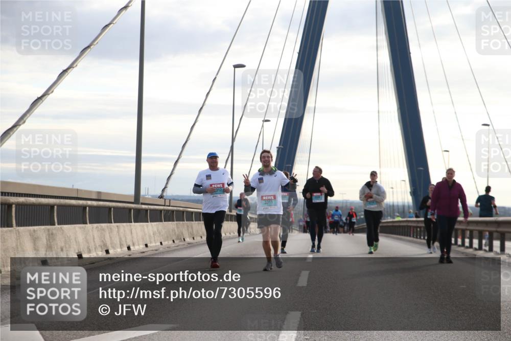 03.10.2024 - Köhlbrandbrückenlauf Jannik Wohlers http://msf.ph/oto/7305596 03.10.2024 09:37:22 Position 1 312, 3311 meine-sportfotos.de