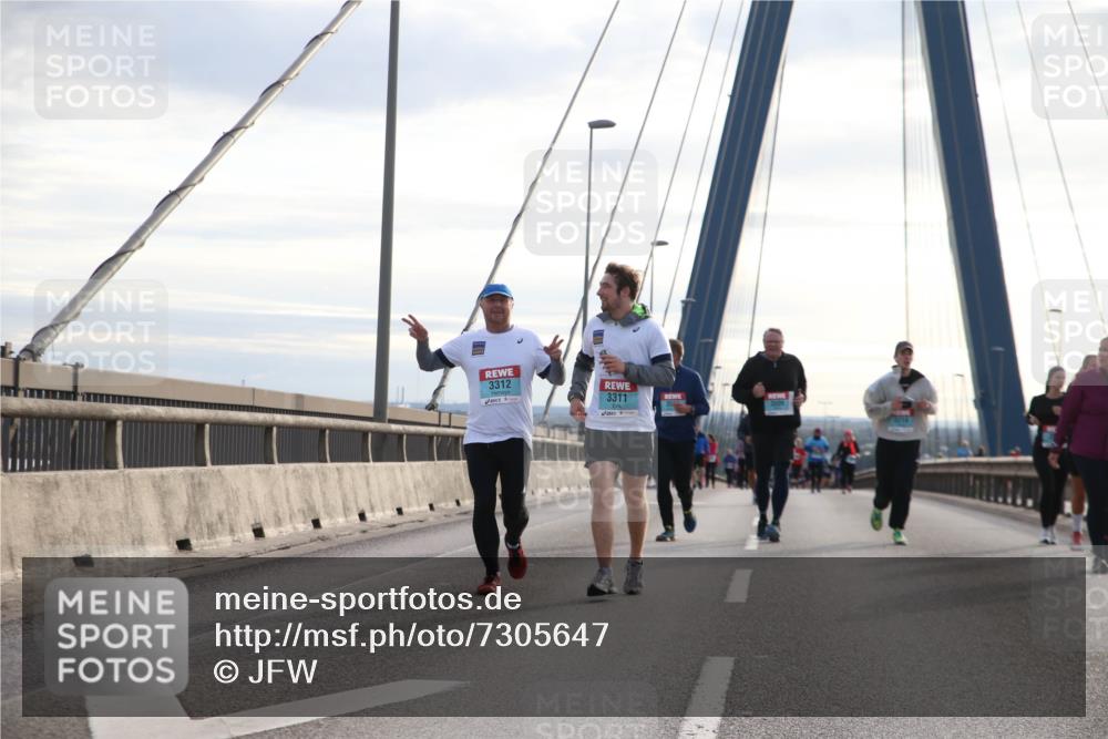 03.10.2024 - Köhlbrandbrückenlauf Jannik Wohlers http://msf.ph/oto/7305647 03.10.2024 09:37:23 Position 1 3312, 3311 meine-sportfotos.de