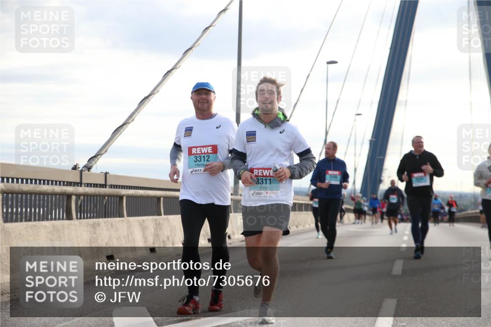 03.10.2024 - Köhlbrandbrückenlauf Jannik Wohlers http://msf.ph/oto/7305676 03.10.2024 09:37:25 Position 1 3312, 3311 meine-sportfotos.de