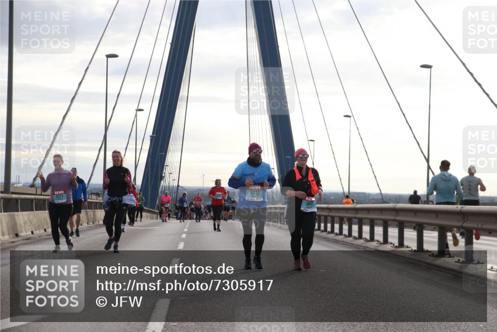03.10.2024 - Köhlbrandbrückenlauf Jannik Wohlers http://msf.ph/oto/7305917 03.10.2024 09:37:43 Position 1 2571, 3336, 3041 meine-sportfotos.de