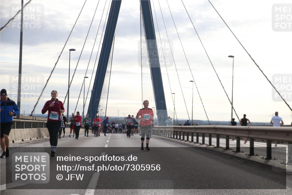 03.10.2024 - Köhlbrandbrückenlauf Jannik Wohlers http://msf.ph/oto/7305956 03.10.2024 09:37:49 Position 1 3604, 3334 meine-sportfotos.de