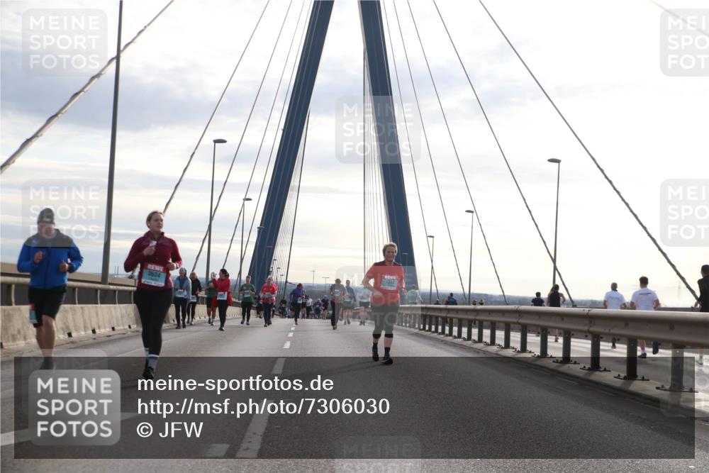 03.10.2024 - Köhlbrandbrückenlauf Jannik Wohlers http://msf.ph/oto/7306030 03.10.2024 09:37:50 Position 1 3604, 3334 meine-sportfotos.de