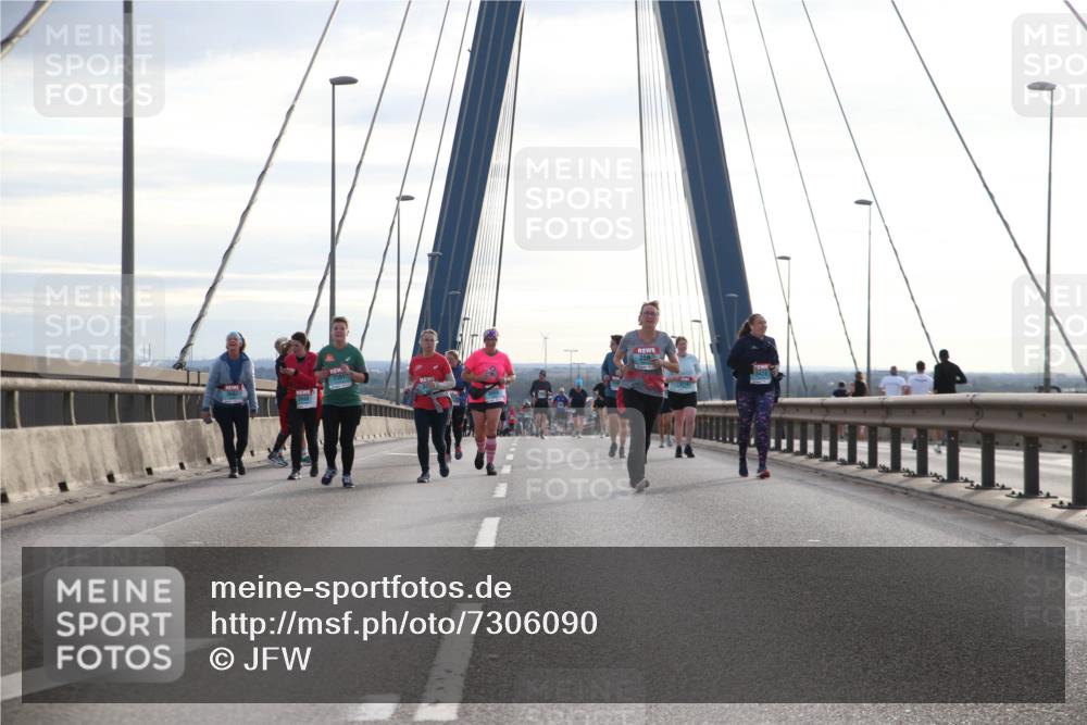 03.10.2024 - Köhlbrandbrückenlauf Jannik Wohlers http://msf.ph/oto/7306090 03.10.2024 09:37:55 Position 1 358, 3381, 3428 meine-sportfotos.de