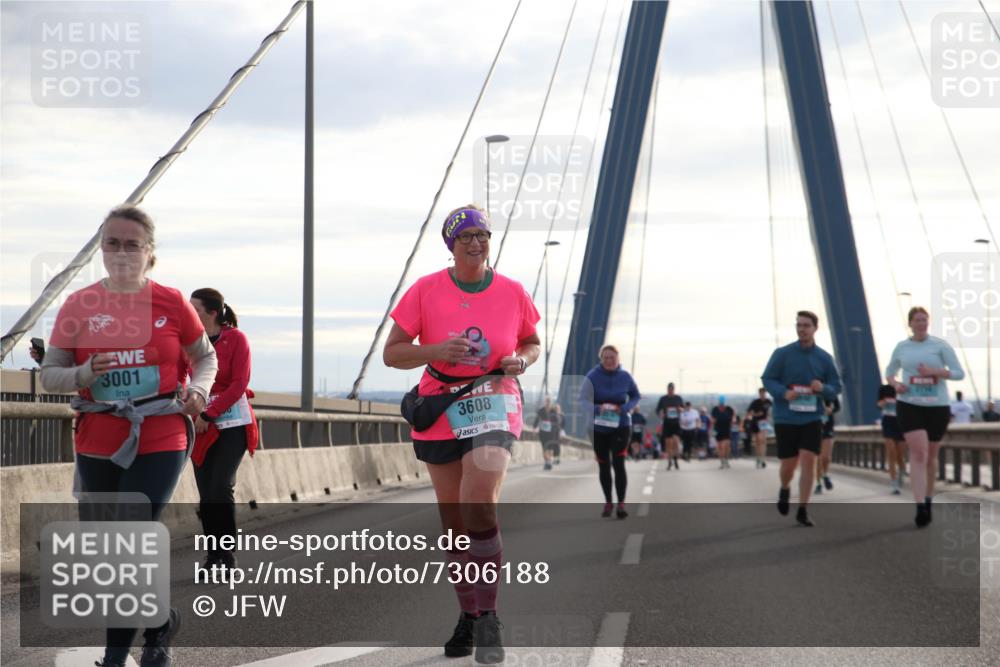 03.10.2024 - Köhlbrandbrückenlauf Jannik Wohlers http://msf.ph/oto/7306188 03.10.2024 09:38:02 Position 1 3001, 3608 meine-sportfotos.de