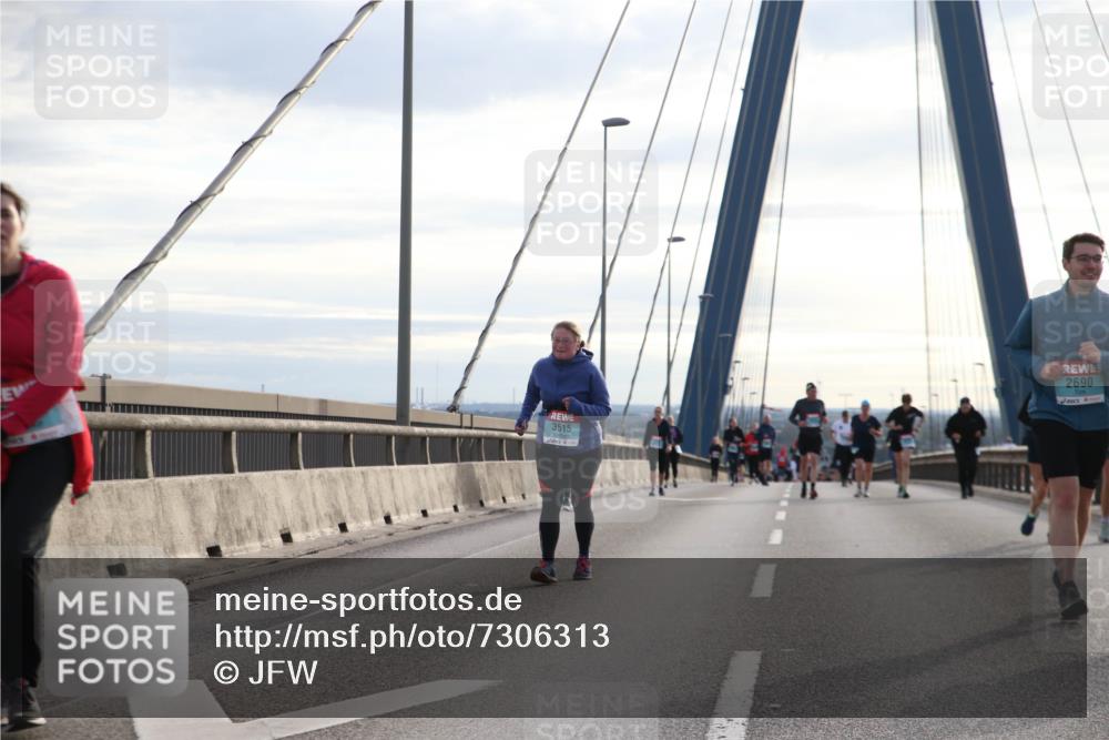 03.10.2024 - Köhlbrandbrückenlauf Jannik Wohlers http://msf.ph/oto/7306313 03.10.2024 09:38:05 Position 1 3515, 2690 meine-sportfotos.de