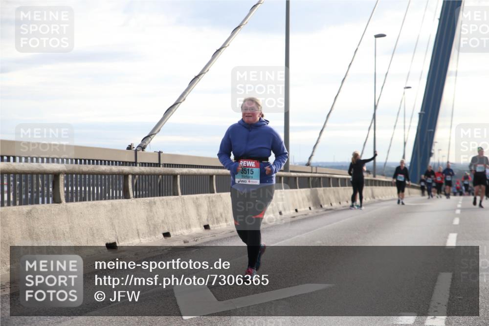 03.10.2024 - Köhlbrandbrückenlauf Jannik Wohlers http://msf.ph/oto/7306365 03.10.2024 09:38:07 Position 1 3515 meine-sportfotos.de
