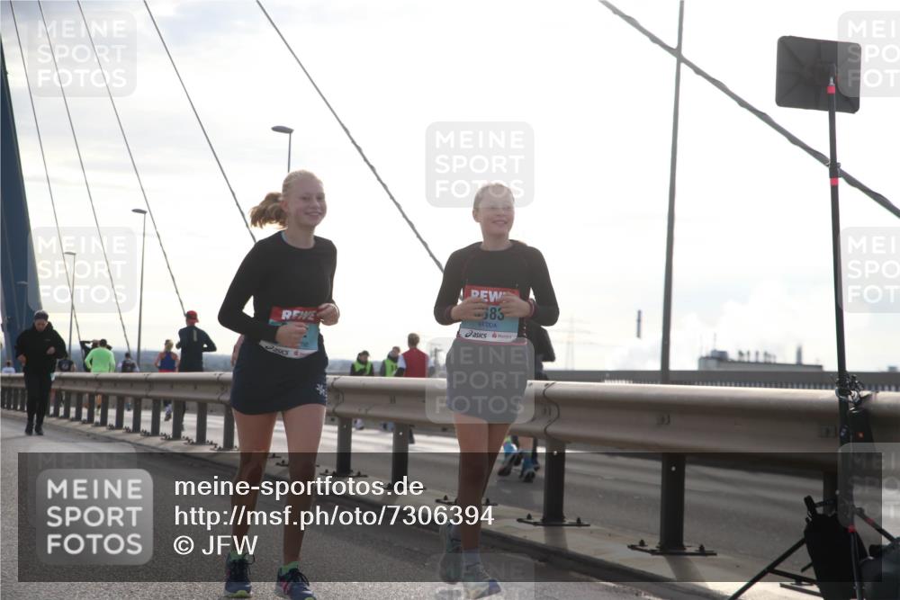 03.10.2024 - Köhlbrandbrückenlauf Jannik Wohlers http://msf.ph/oto/7306394 03.10.2024 09:38:10 Position 1 385 meine-sportfotos.de